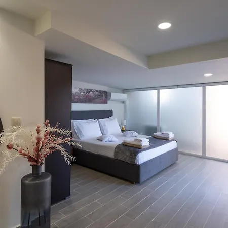 Βίλα Eleftheria With Heated Pool *