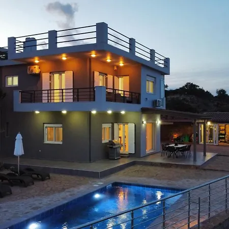 Eleftheria With Heated Pool